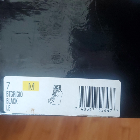 🔥Boutique 9 - 7M- Black Leather Sandal - Picture 4 of 7